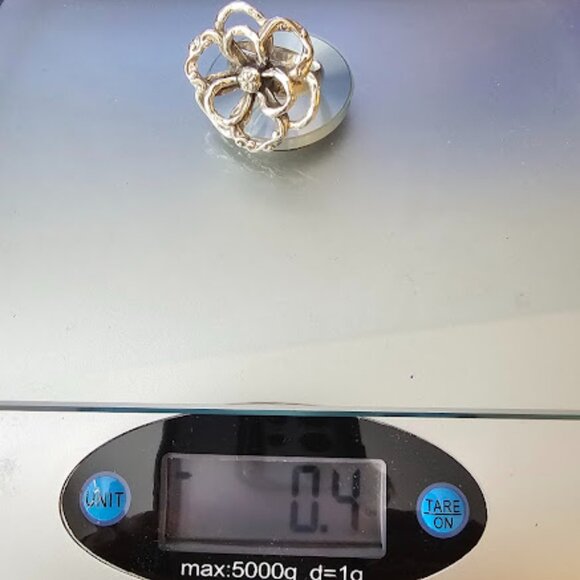 Silpada R2784 Flower Power Ring — Retired Openwork Design, Size 8 - Picture 12 of 12